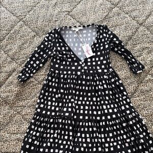 Jessica Simpson Black and White Long Sleeve Dress